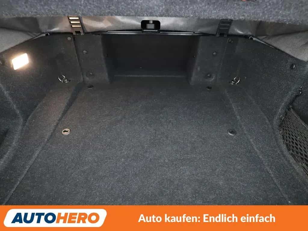BMW 2 Series 220i Sport Line Aut.*NAVI*BI-XENON*TEMPO*PDC 08/2016-photo-17