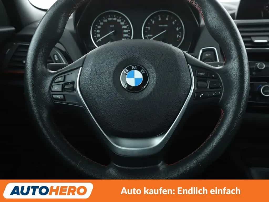 BMW 2 Series 220i Sport Line Aut.*NAVI*BI-XENON*TEMPO*PDC 08/2016-photo-18