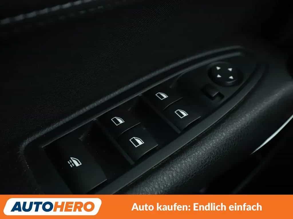 BMW 2 Series 220i Sport Line Aut.*NAVI*BI-XENON*TEMPO*PDC 08/2016-photo-24