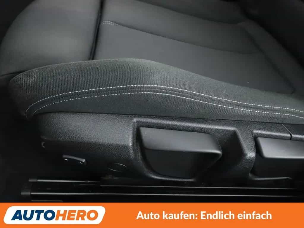 BMW 2 Series 220i Sport Line Aut.*NAVI*BI-XENON*TEMPO*PDC 08/2016-photo-27
