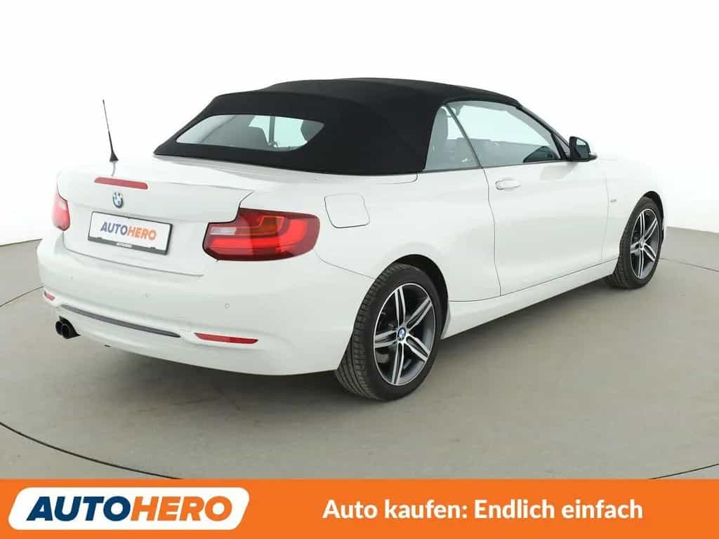 BMW 2 Series 220i Sport Line Aut.*NAVI*BI-XENON*TEMPO*PDC 08/2016-photo-5