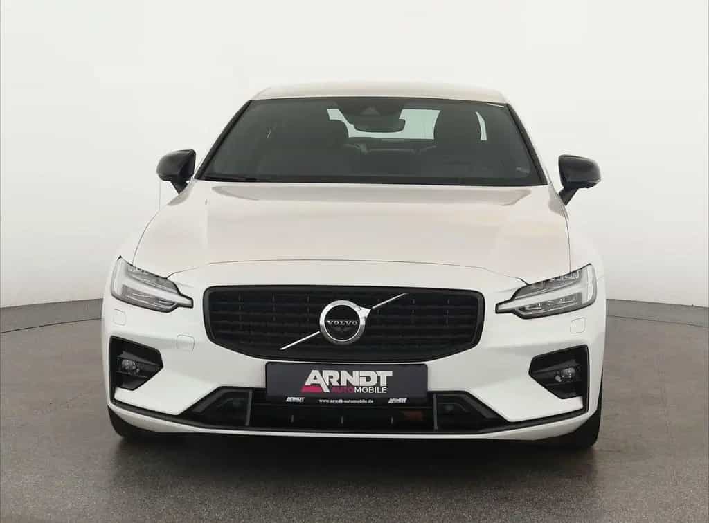 Volvo S60 B4 R-Design LED HarmanK Pilot KeyGo STHZ 360 01/2022-photo-2
