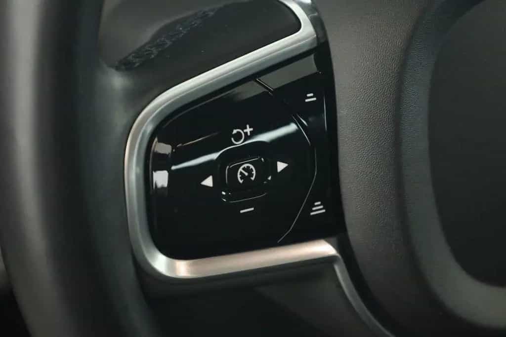 Volvo S60 B4 R-Design LED HarmanK Pilot KeyGo STHZ 360 01/2022-photo-23