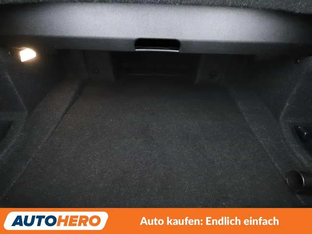 BMW 2 Series 218i Basis *LIMITER*SHZ*KLIMA*GARANTIE* 11/2016-photo-17