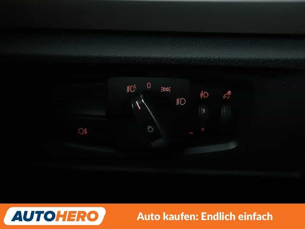 BMW 2 Series 218i Basis *LIMITER*SHZ*KLIMA*GARANTIE* 11/2016-photo-25
