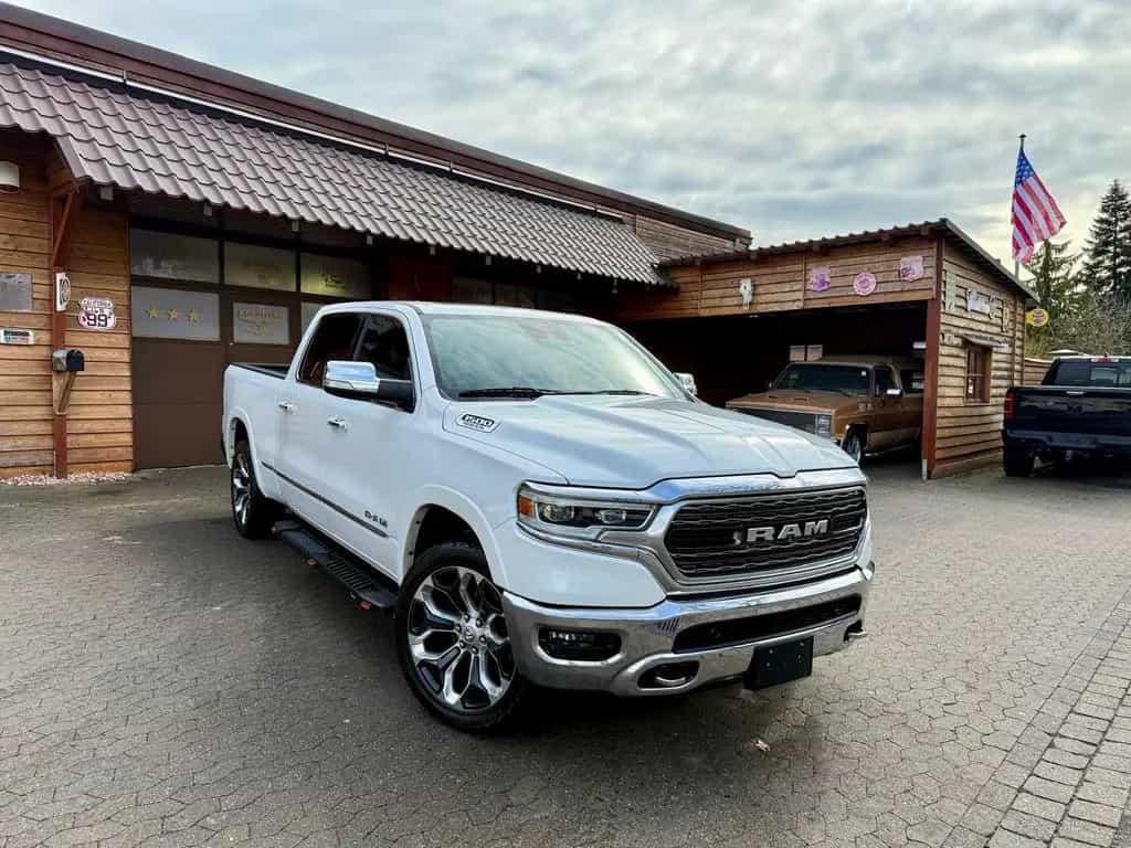 Dodge RAM LIMITED*LUFT*LONG-BED*PANO*AHK*4X4*NAVI*PDC*VOLL 12/2019-photo-11