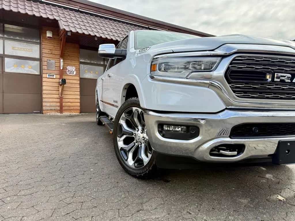 Dodge RAM LIMITED*LUFT*LONG-BED*PANO*AHK*4X4*NAVI*PDC*VOLL 12/2019-photo-14