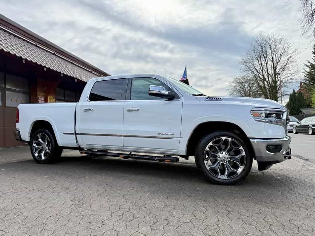 Dodge RAM LIMITED*LUFT*LONG-BED*PANO*AHK*4X4*NAVI*PDC*VOLL 12/2019-photo-15