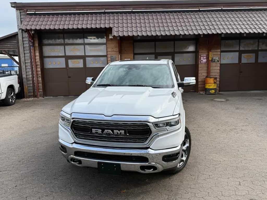 Dodge RAM LIMITED*LUFT*LONG-BED*PANO*AHK*4X4*NAVI*PDC*VOLL 12/2019-photo-2