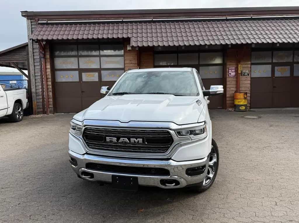 Dodge RAM LIMITED*LUFT*LONG-BED*PANO*AHK*4X4*NAVI*PDC*VOLL 12/2019-photo-3