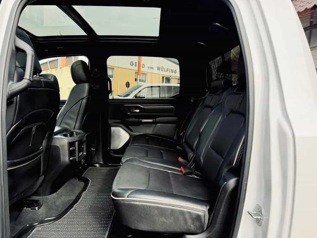 Dodge RAM LIMITED*LUFT*LONG-BED*PANO*AHK*4X4*NAVI*PDC*VOLL 12/2019-photo-36