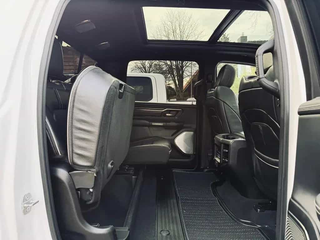 Dodge RAM LIMITED*LUFT*LONG-BED*PANO*AHK*4X4*NAVI*PDC*VOLL 12/2019-photo-38