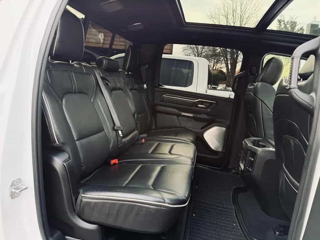 Dodge RAM LIMITED*LUFT*LONG-BED*PANO*AHK*4X4*NAVI*PDC*VOLL 12/2019-photo-39