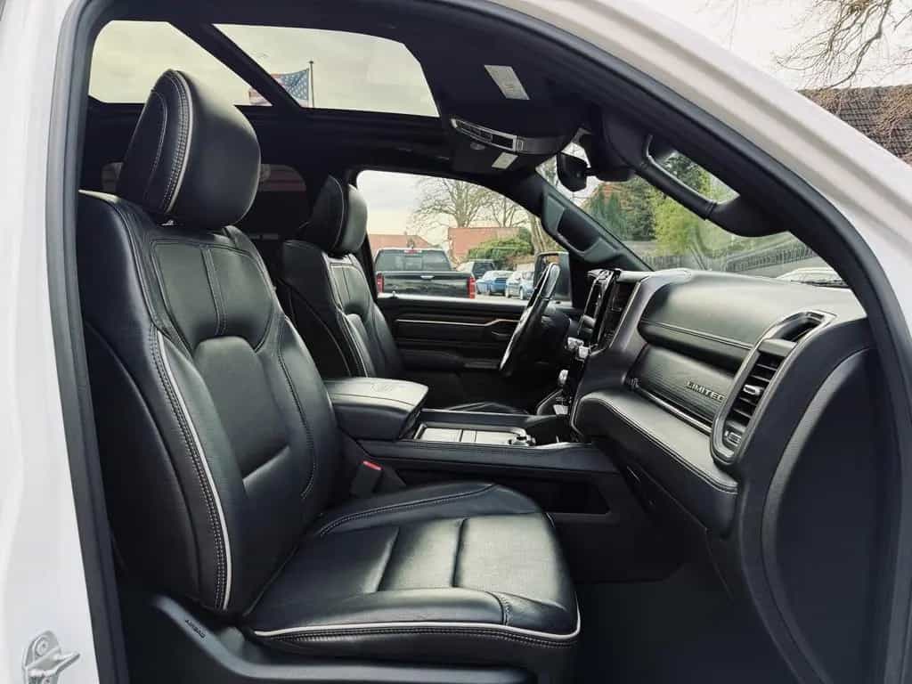 Dodge RAM LIMITED*LUFT*LONG-BED*PANO*AHK*4X4*NAVI*PDC*VOLL 12/2019-photo-42