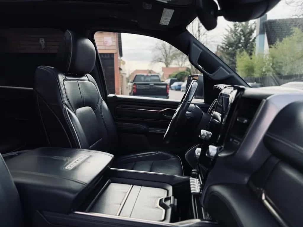 Dodge RAM LIMITED*LUFT*LONG-BED*PANO*AHK*4X4*NAVI*PDC*VOLL 12/2019-photo-43