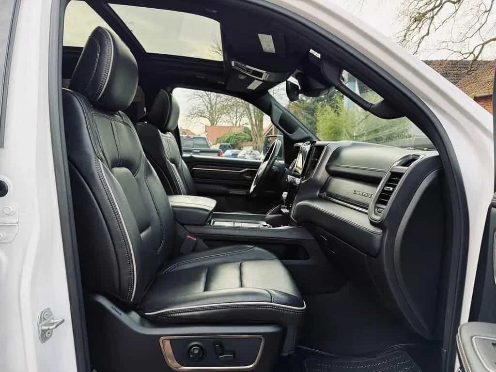 Dodge RAM LIMITED*LUFT*LONG-BED*PANO*AHK*4X4*NAVI*PDC*VOLL 12/2019-photo-44