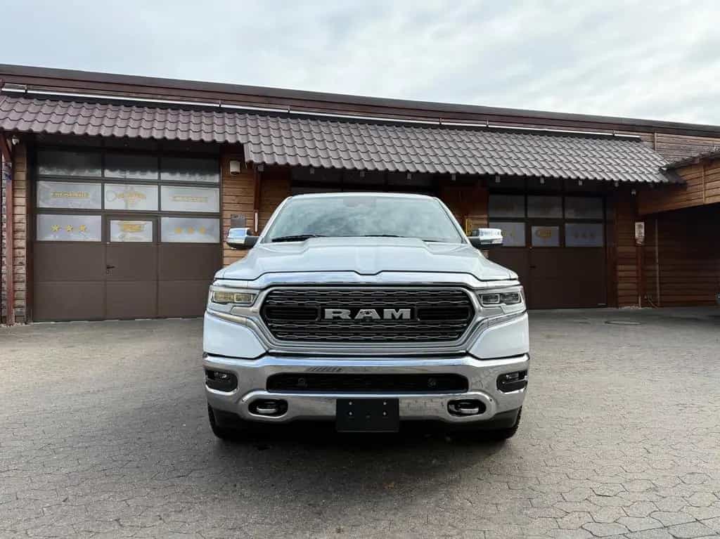 Dodge RAM LIMITED*LUFT*LONG-BED*PANO*AHK*4X4*NAVI*PDC*VOLL 12/2019-photo-8
