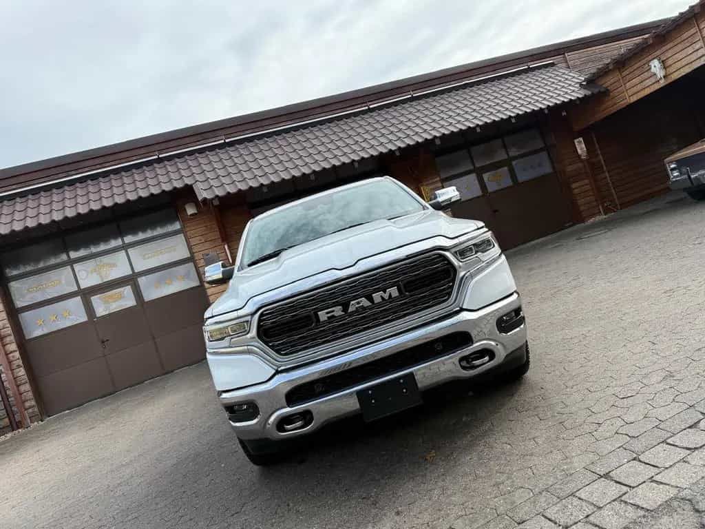 Dodge RAM LIMITED*LUFT*LONG-BED*PANO*AHK*4X4*NAVI*PDC*VOLL 12/2019-photo-9
