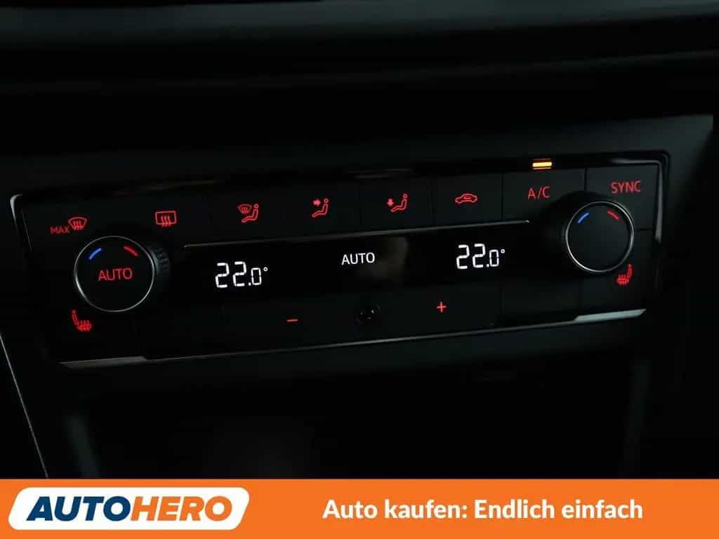Volkswagen Polo 2.0 TSI GTI Aut.*NAVI*LED*PDC*ACC*SHZ*KLIMA 04/2019-photo-22