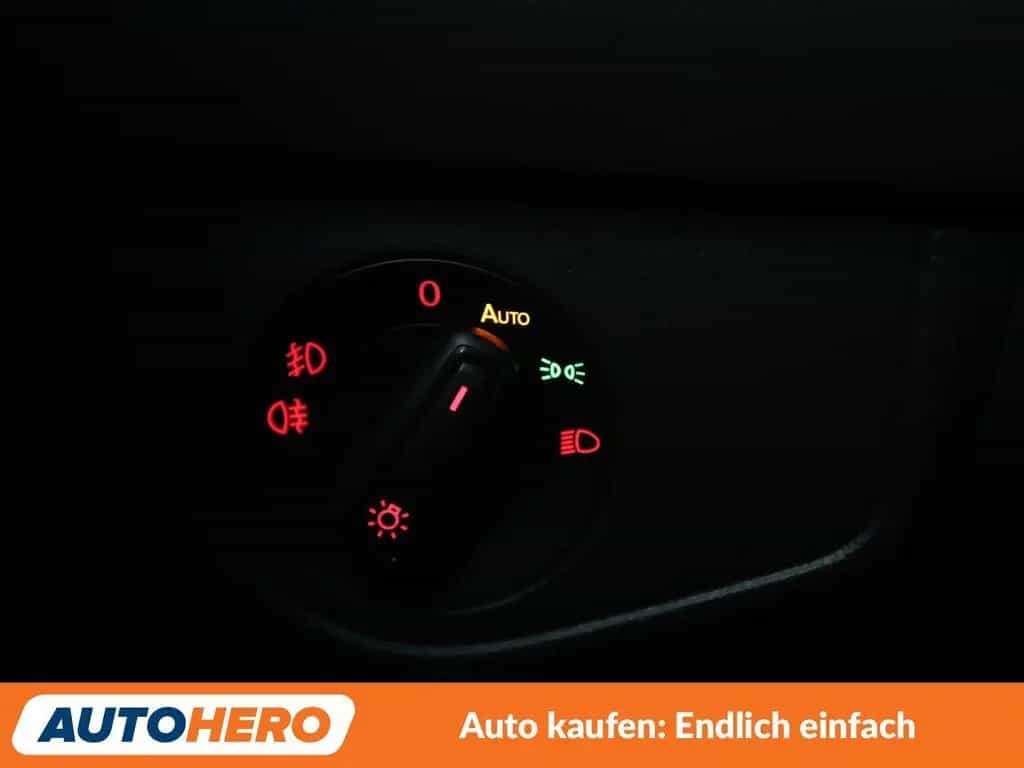 Volkswagen Polo 2.0 TSI GTI Aut.*NAVI*LED*PDC*ACC*SHZ*KLIMA 04/2019-photo-26