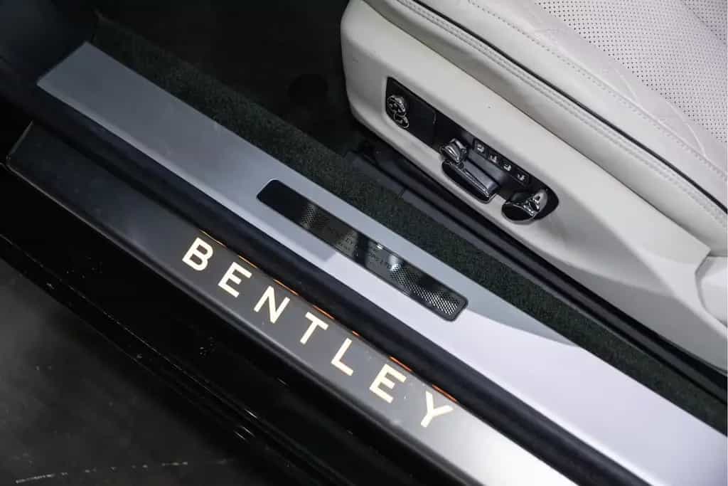 Bentley Continental GT V8 |Touring|Comfort Seat|Rotating 09/2021-photo-17
