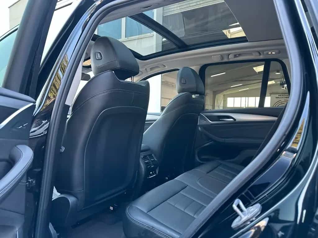 BMW X3 20i xDrive ACC PANORAMA LEDER KAMERA AHK 20" 02/2023-photo-13