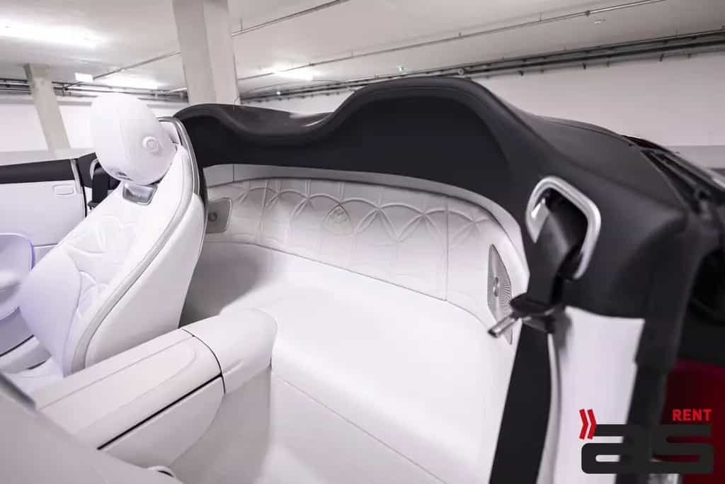 Maybach SL 680 4M Monogram Series Hood with Maybach Logo 03/2026-photo-24