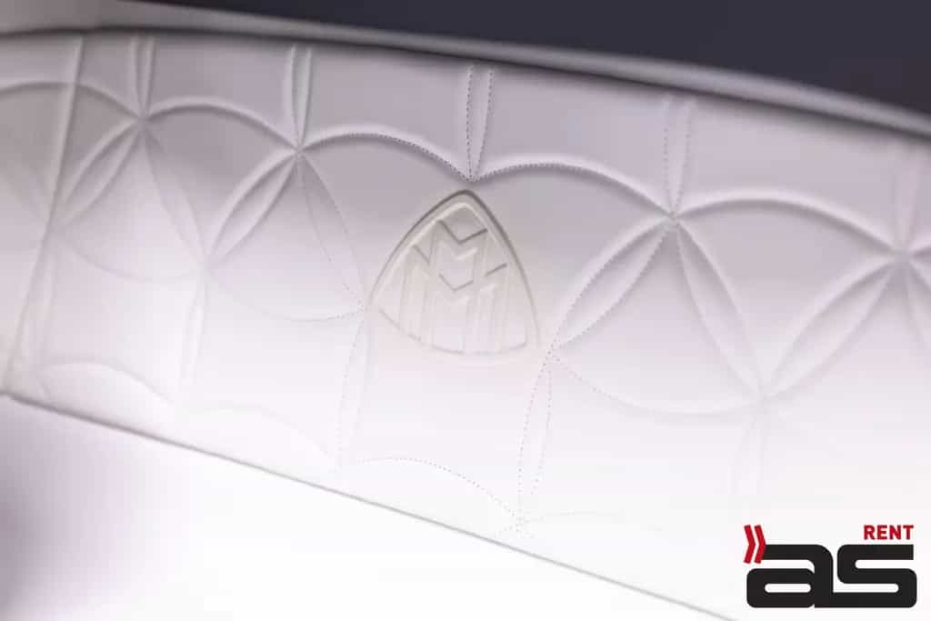 Maybach SL 680 4M Monogram Series Hood with Maybach Logo 03/2026-photo-25