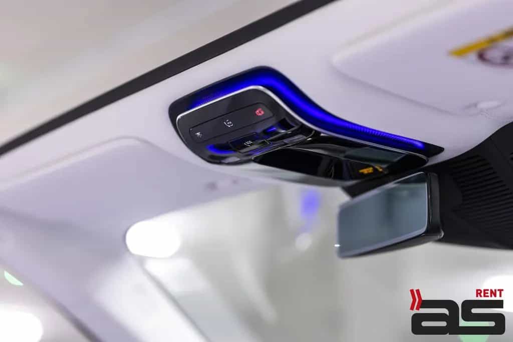 Maybach SL 680 4M Monogram Series Hood with Maybach Logo 03/2026-photo-28