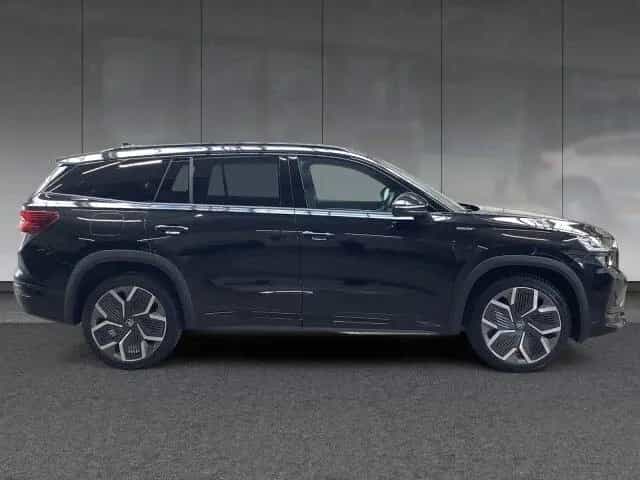 Skoda Kodiaq SPORTLINE 2.0 TSI DSG 4X4 *HEAD-UP*MATRIX 05/2025-photo-6