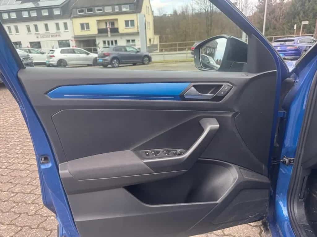 Volkswagen T-Roc Style 1.5 TSI Navi Climatronic Sitzheizung 04/2019-photo-15