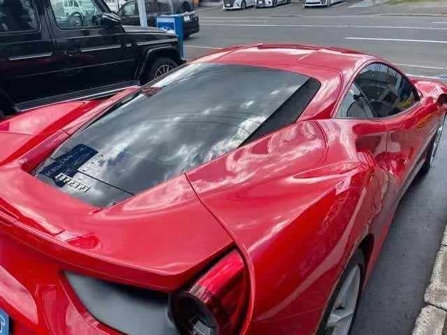 Ferrari 488 GTB F1 DCT 03/2016-photo-12