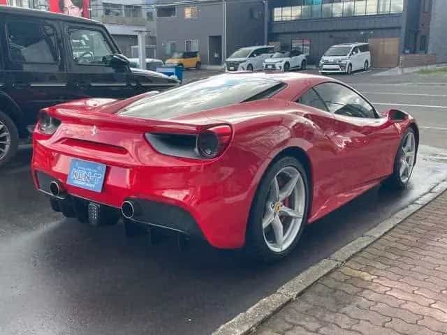 Ferrari 488 GTB F1 DCT 03/2016-photo-14