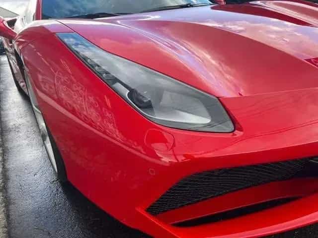 Ferrari 488 GTB F1 DCT 03/2016-photo-23