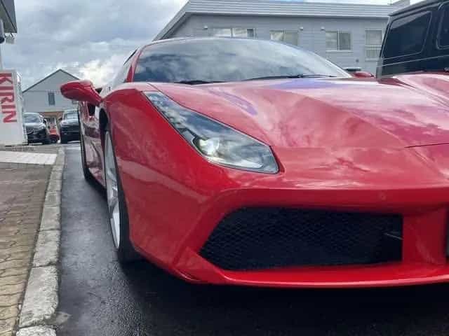 Ferrari 488 GTB F1 DCT 03/2016-photo-25
