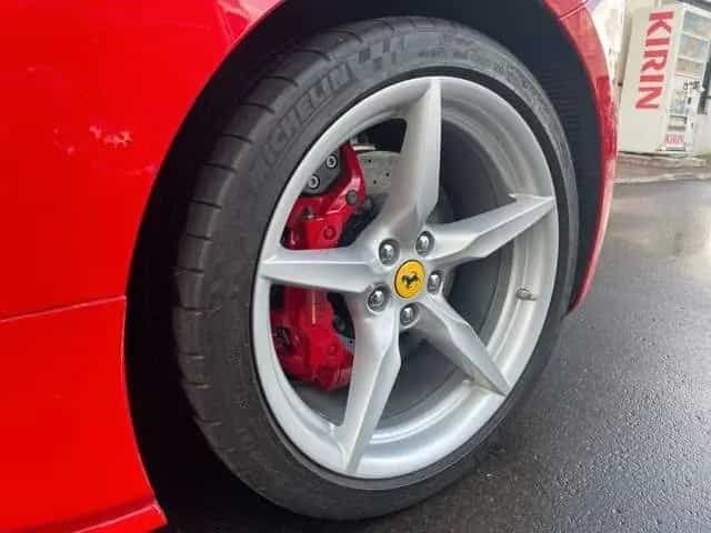Ferrari 488 GTB F1 DCT 03/2016-photo-26