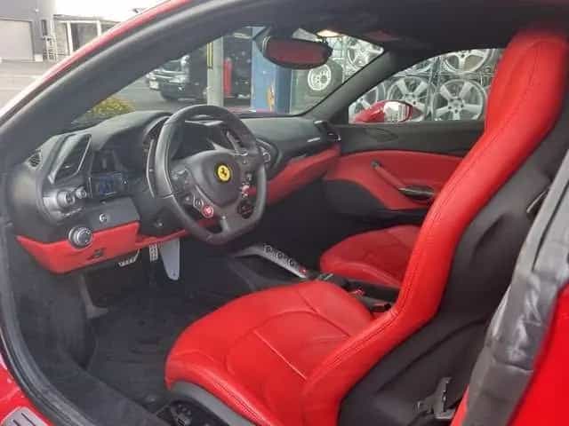 Ferrari 488 GTB F1 DCT 03/2016-photo-30