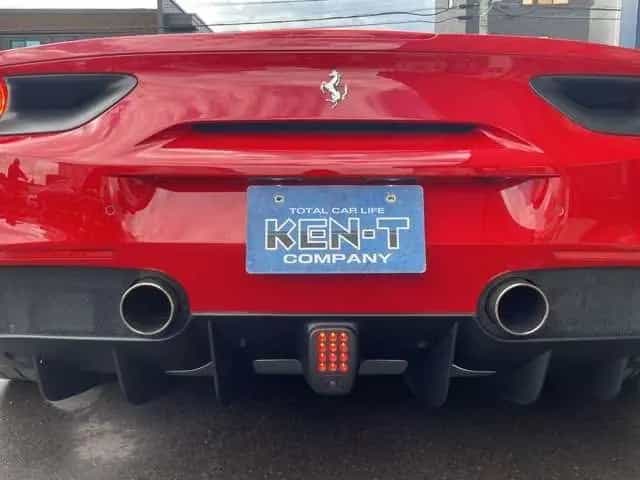 Ferrari 488 GTB F1 DCT 03/2016-photo-36