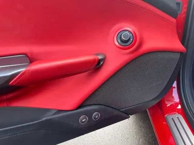 Ferrari 488 GTB F1 DCT 03/2016-photo-37