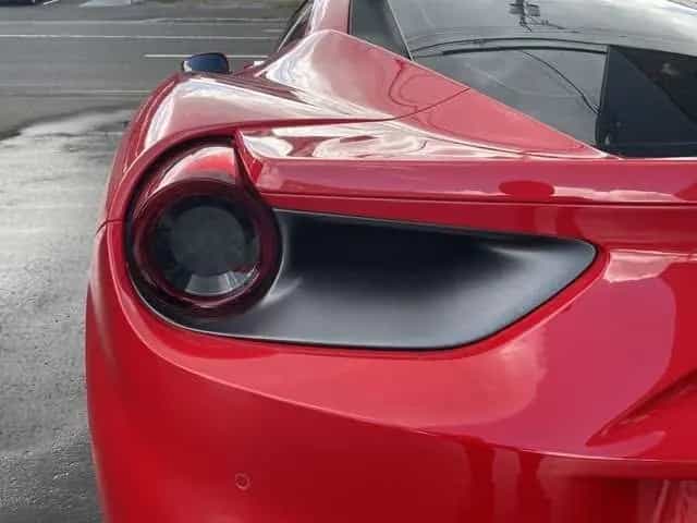 Ferrari 488 GTB F1 DCT 03/2016-photo-40