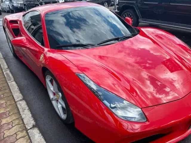 Ferrari 488 GTB F1 DCT 03/2016-photo-9
