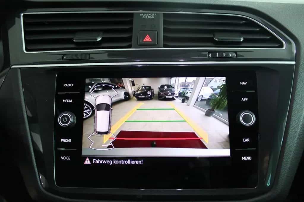 Volkswagen Tiguan Life 4Motion Standheizung*AHK 03/2021-photo-29