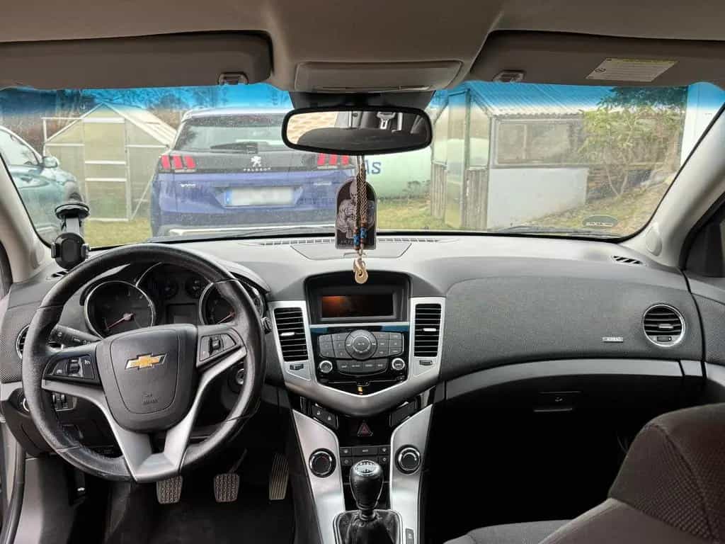Chevrolet Cruze 1.8 LT | TÜV 2027 | ZAHNRI... 02/2012-photo-4