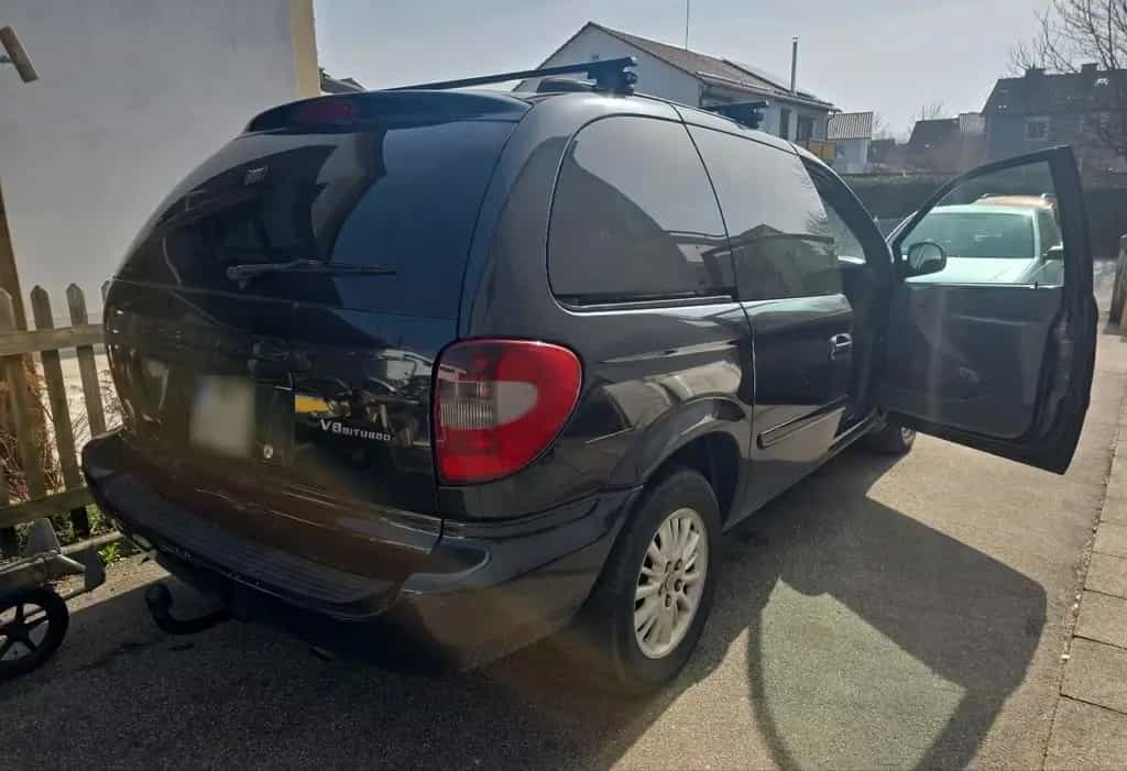 Chrysler Voyager 2.8 crd 09/2008-photo-1