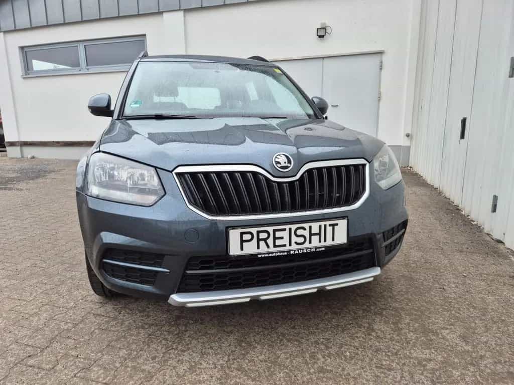 Skoda Yeti Active -- 1.HAND -- PDC -- SITZHEIZUNG -- 04/2015-photo-7