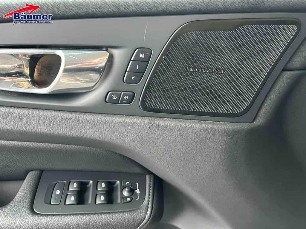 Volvo XC60 B4 Inscription AWD Mild-Hybrid Geartronic 12/2020-photo-24