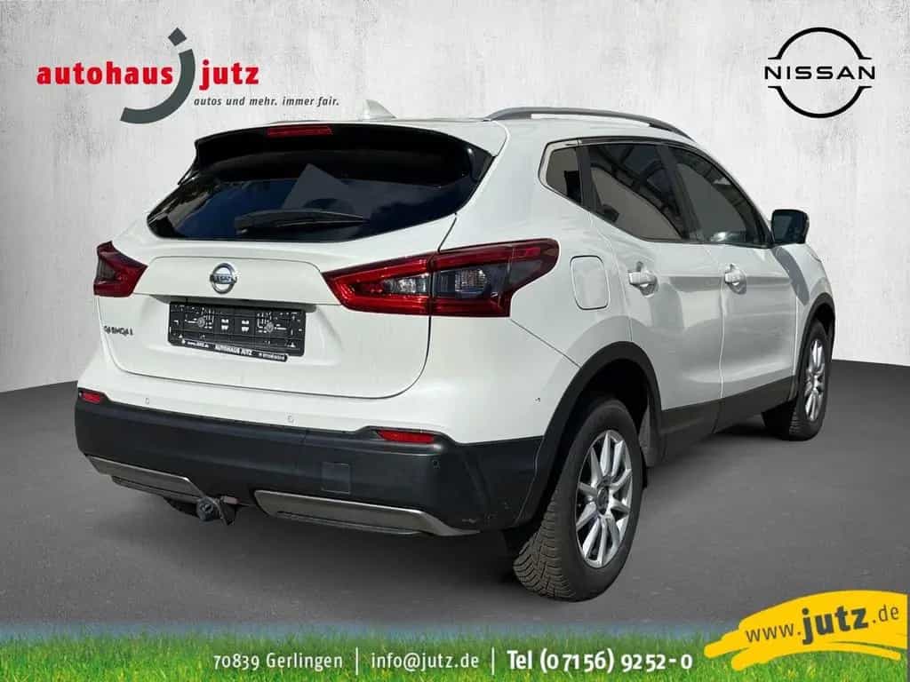 Nissan Qashqai 1.3 DIG-T 117 kW Tekna + 4x2 05/2019-photo-3