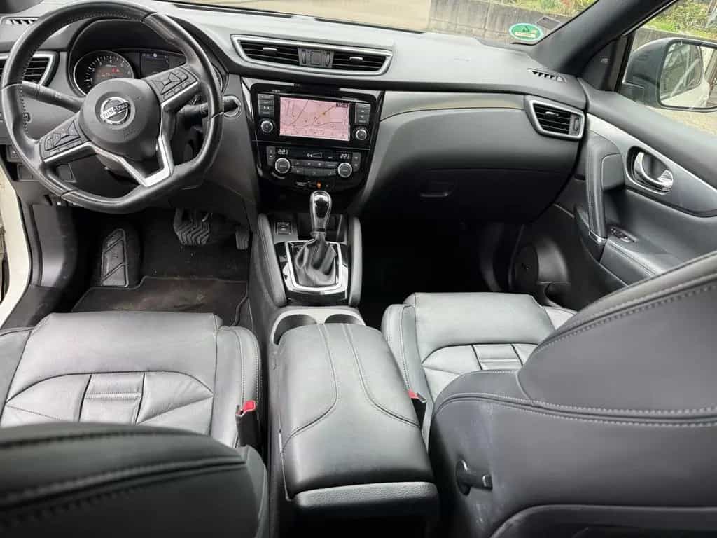 Nissan Qashqai 1.3 DIG-T 117 kW Tekna + 4x2 05/2019-photo-9