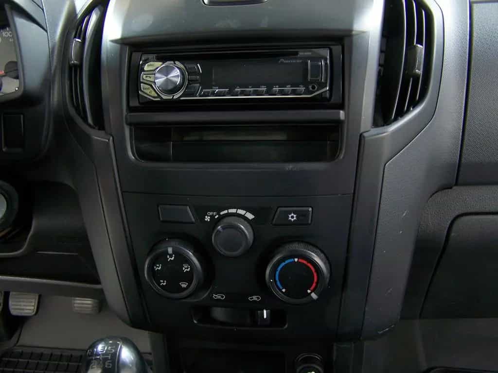 Isuzu D-Max Single Cab 4WD KLIMA 03/2015-photo-8