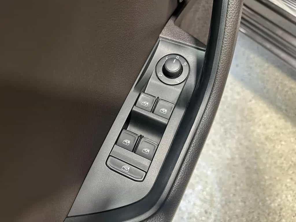 Skoda Superb 1.8 TSI DSG Laurin Klement Bi-XENON|AHK|L 06/2016-photo-12